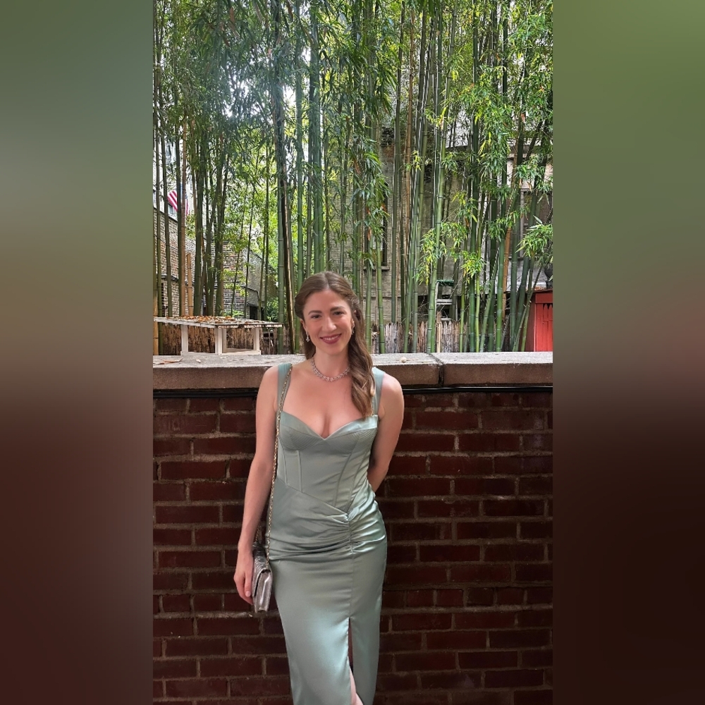 Meet your Posher, Crystal